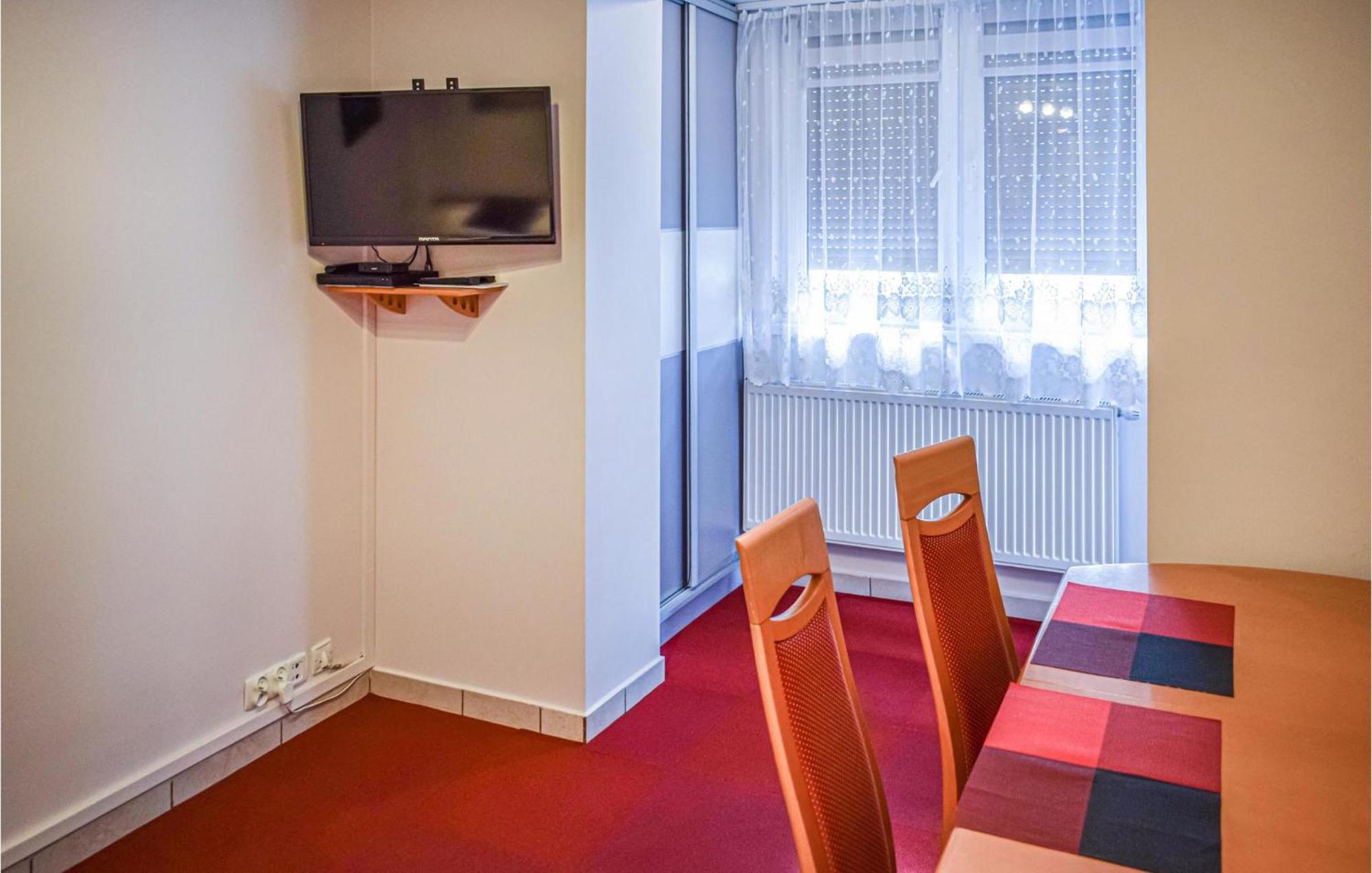 Nice Apartment In Ostroda With Kitchen Zewnętrze zdjęcie
