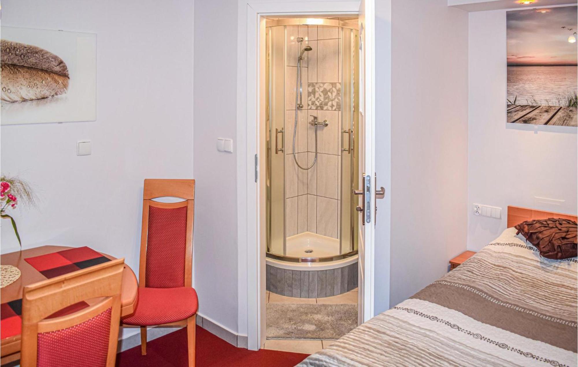 Nice Apartment In Ostroda With Kitchen Zewnętrze zdjęcie