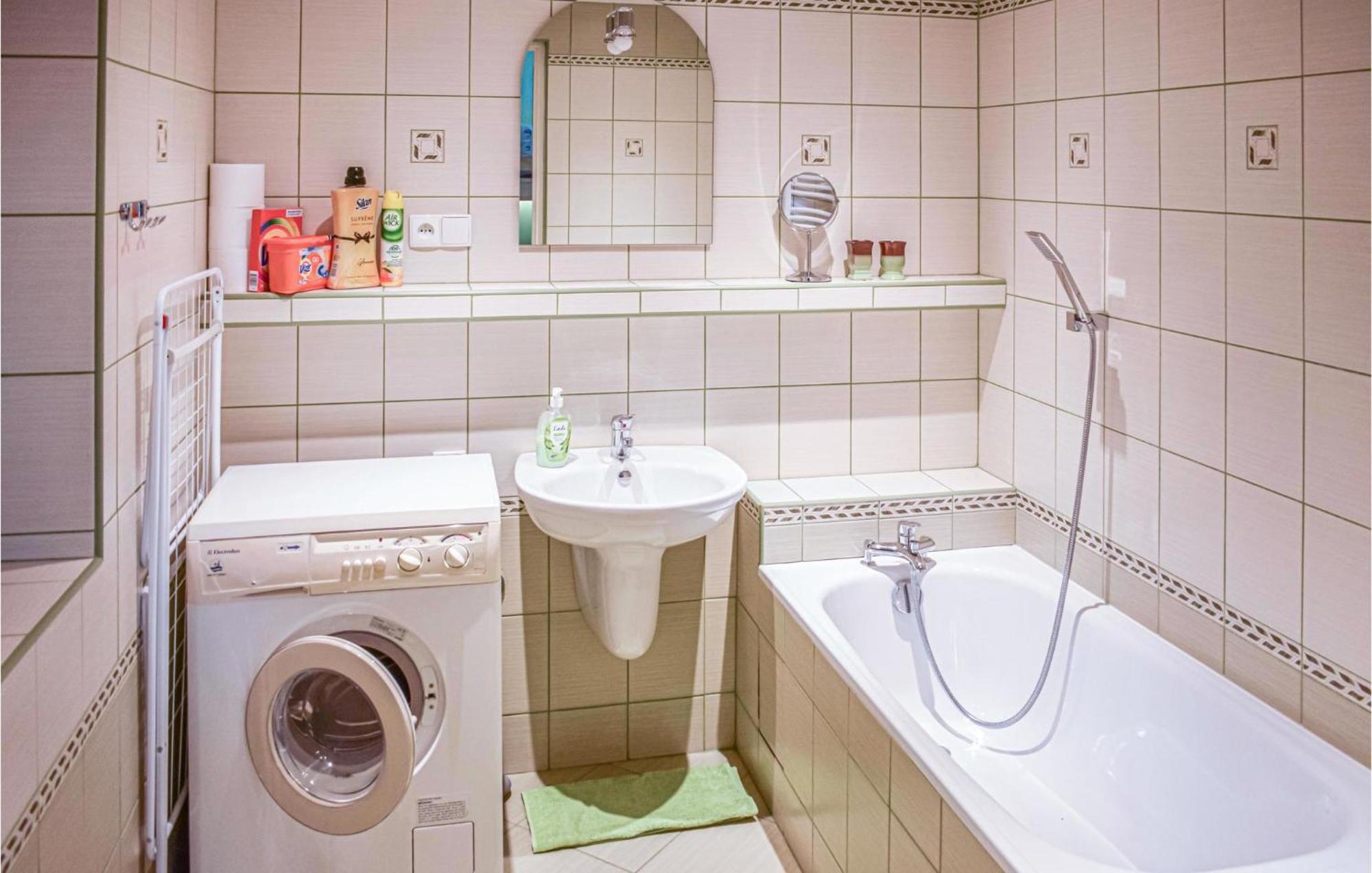 Nice Apartment In Ostroda With Kitchen Zewnętrze zdjęcie